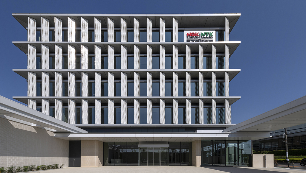 09 - NGK-SPARK-PLUG-inaugura-edificio-N-FOREST-no-Japao