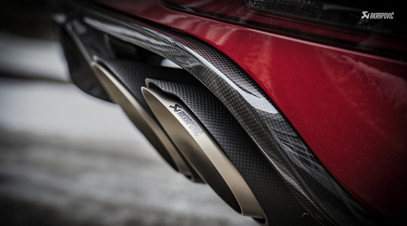 12 - QF-adiciona-Akrapovic-ao-seu-portfolio-de-marcas