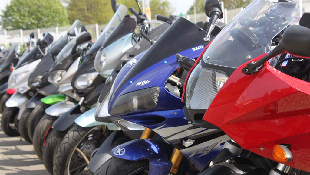 03 - Mercado de duas rodas regista