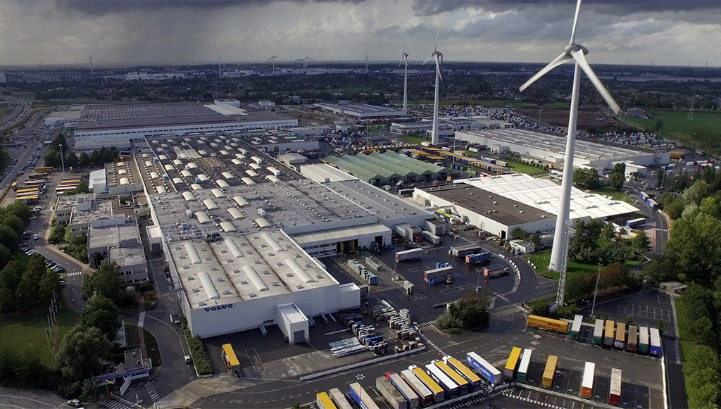 05 - Volvo Trucks inaugura fábrica de baterias em Ghent