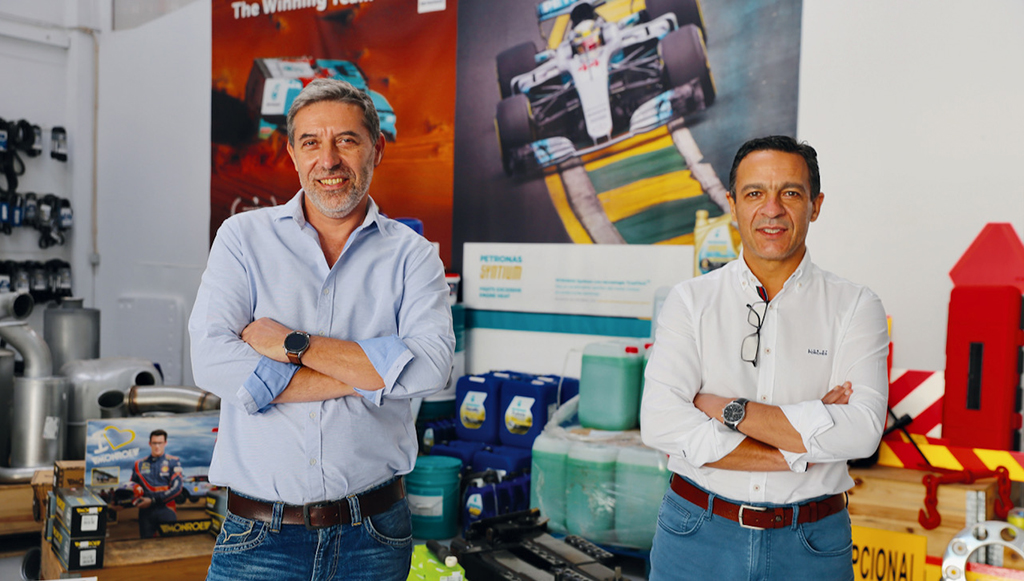 07 - Miguel Valentim e Manuel Cardoso gerentes da Global Parts