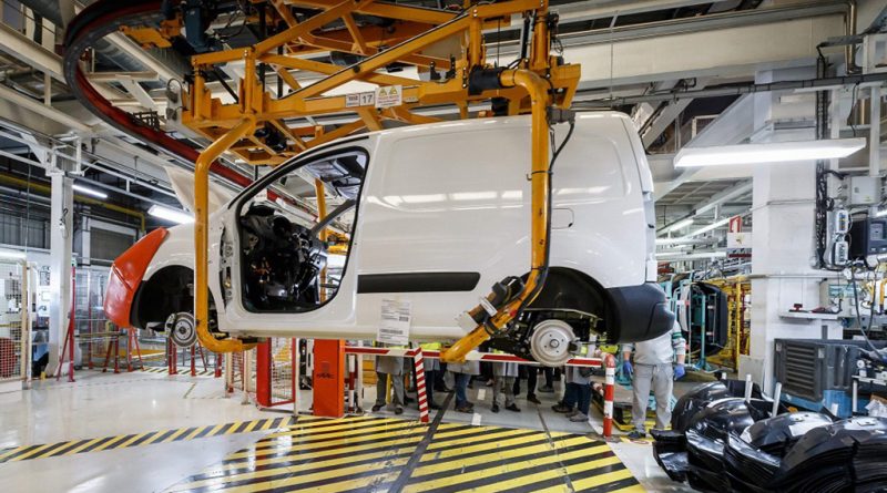 11 - Produção de automóveis em Portugal continua a crescer