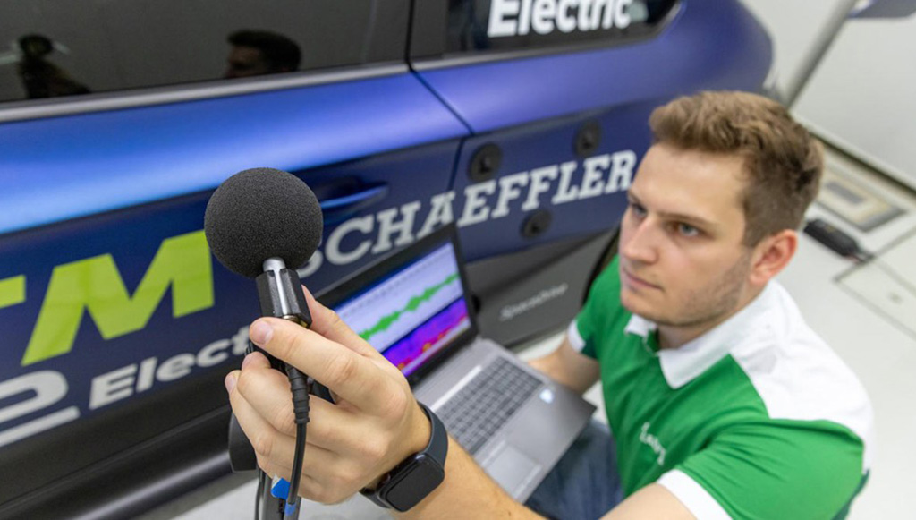 11 - Schaeffler desenvolve som do novo DTM Electric