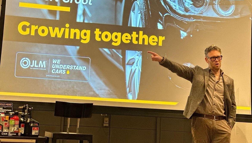 02 - JLM Lubricants inicia processo de expansao