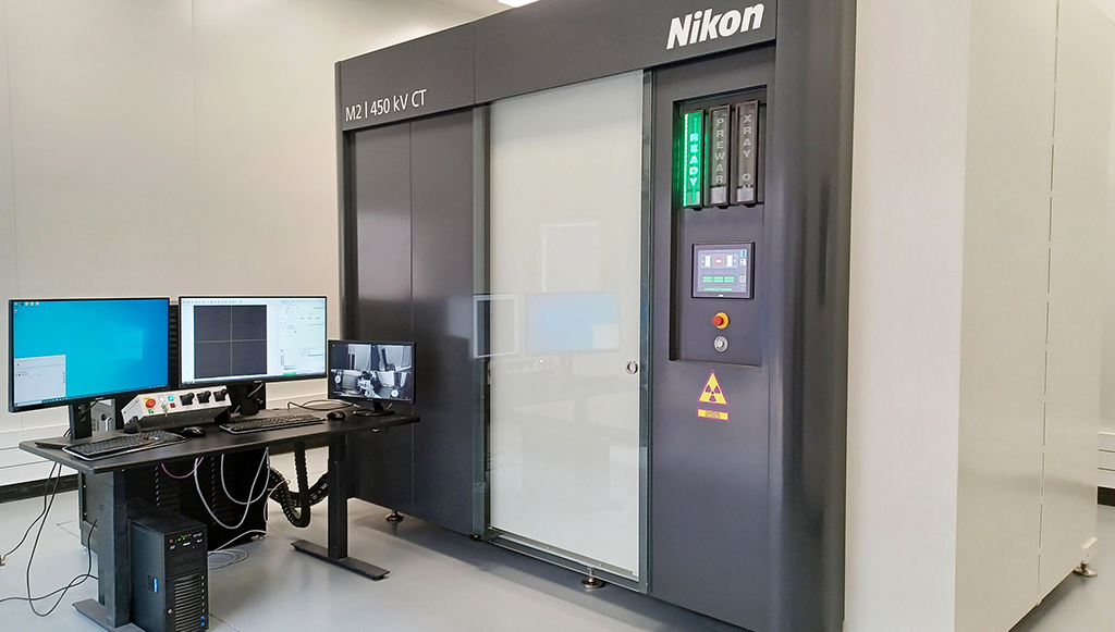 05 - ISQ instala equipamento de tomografia 3D na Europa