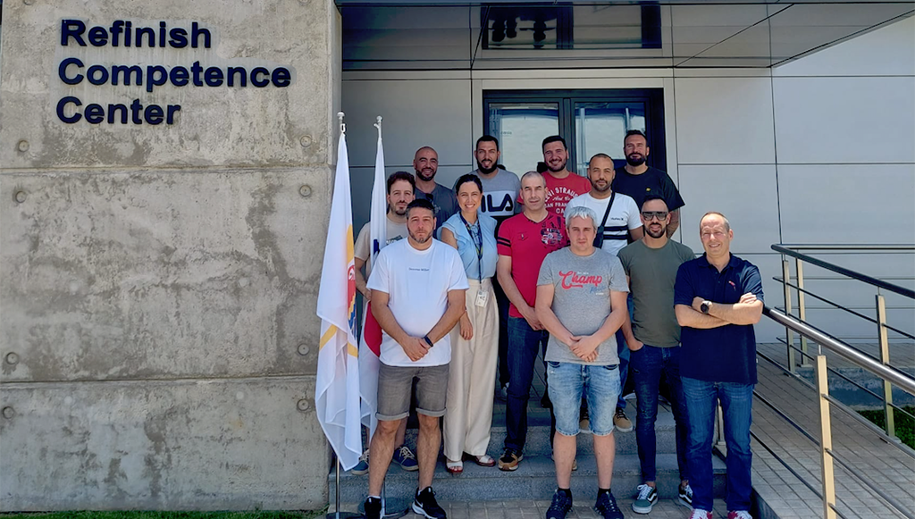 07 - Glasurit realiza formacao para concessionarios Nissan