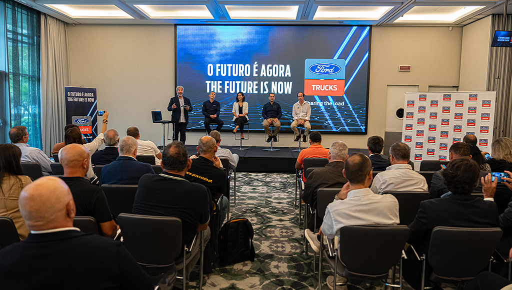 09 - Ford Trucks apresenta
