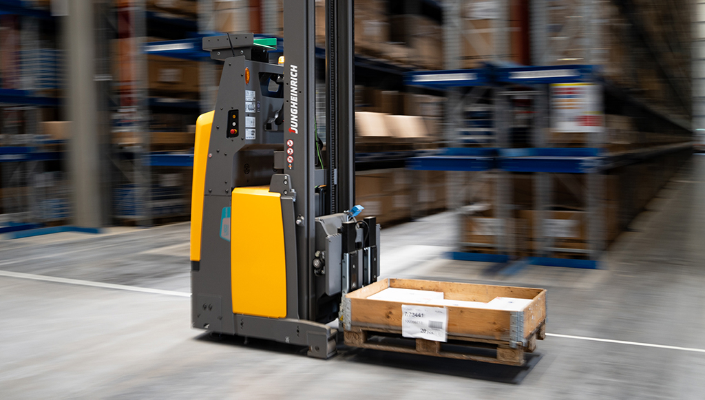 12 - Diesel Technic otimiza trabalho com sistema de transporte sem condutor