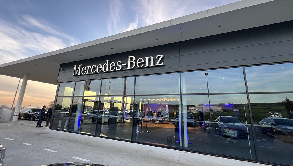 01 - Santogal Mercedes Benz inaugura