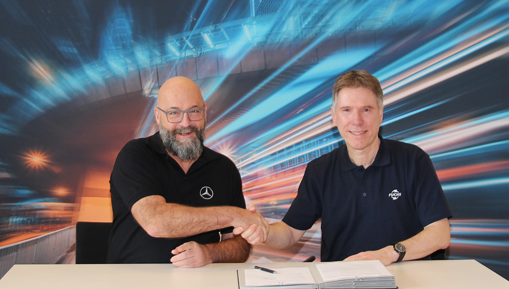 04 - FUCHS e Mercedes Benz anunciam parceria estrategica