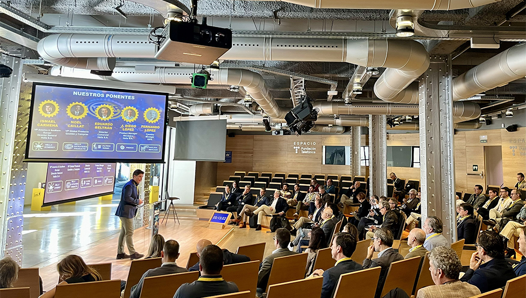 10 - HELLA apresenta estrategia e novas gamas no evento SYNERGY