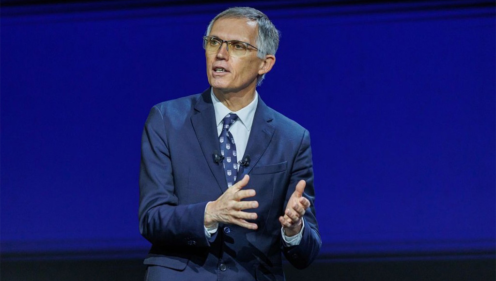 11 - Ex CEO da Stellantis preve que a China possa 22engolir22 a Europa