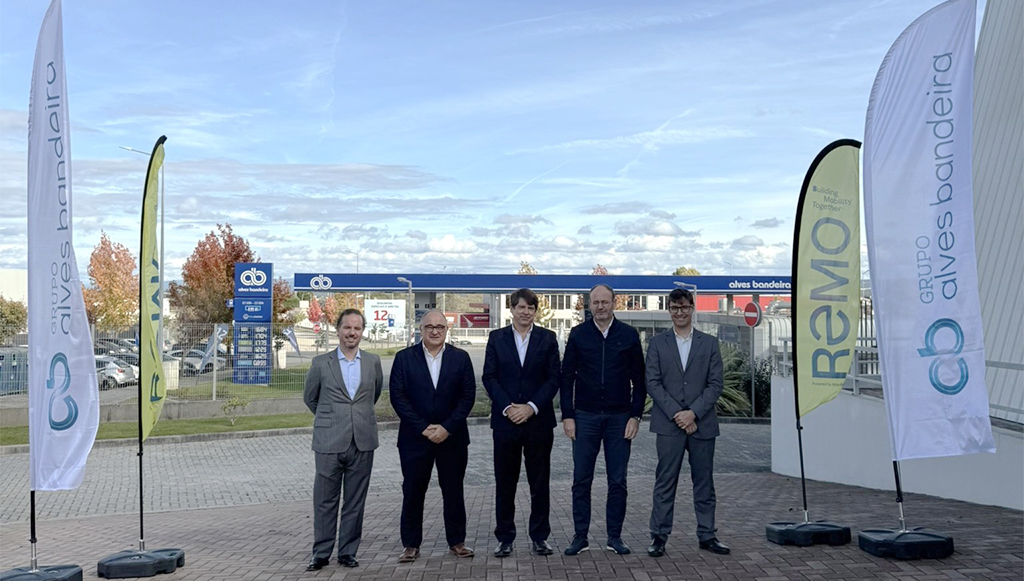 11 - REMO e Alves Bandeira criam rede de carregamento ultrarrapido