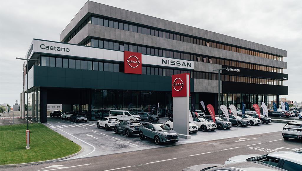 01 - Salvador Caetano unifica concessionarios sob a marca Caetano