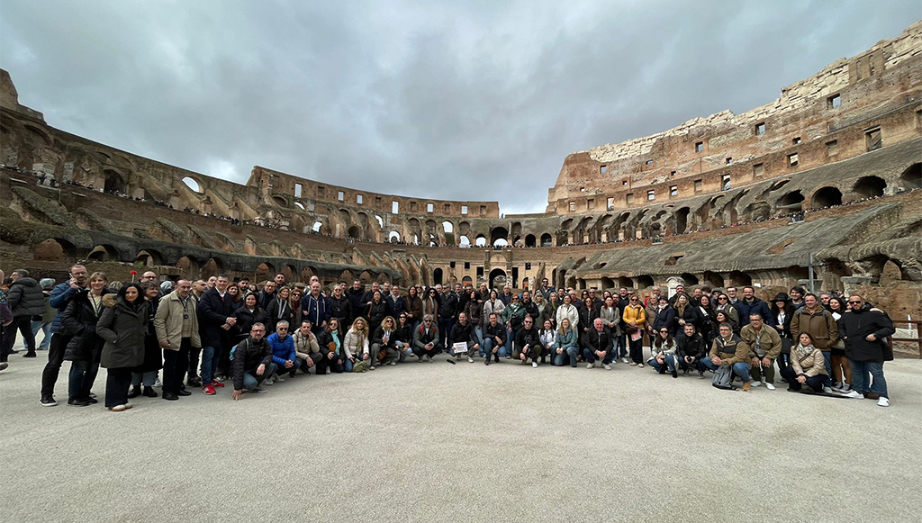 03 - BASF reune distribuidores para redefinir estrategias