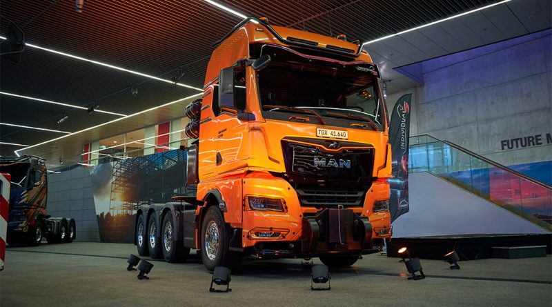 03 - MAN estreia novo trator pesado de 250 toneladas