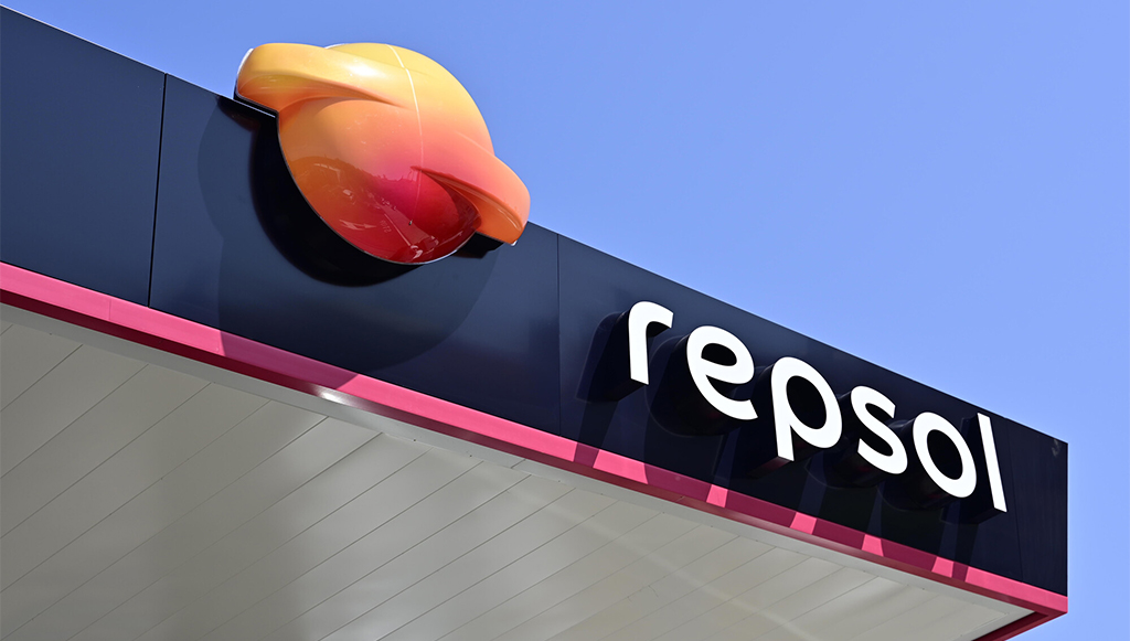 03 - Repsol preve investir 10 mil milhoes de euros ate 2028