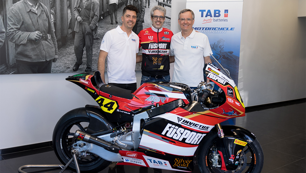 03 - TAB Batteries patrocina equipa AGR no MotoJunior