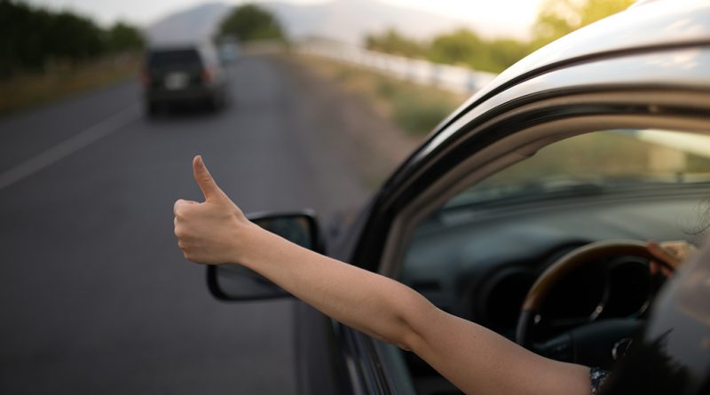 Hábitos de condução que deve conhecer antes de viajar