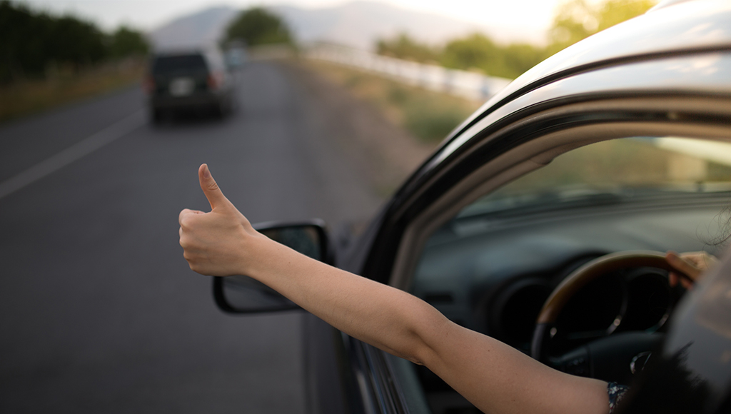 Hábitos de condução que deve conhecer antes de viajar