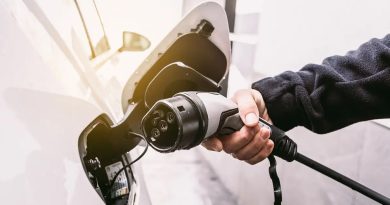 Choque dos combustíveis trava queda dos elétricos usados
