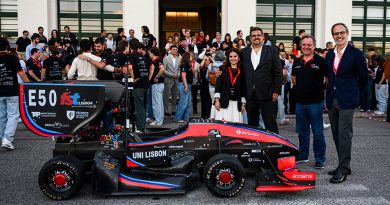 Estudantes do Técnico apresentam protótipo Formula Student
