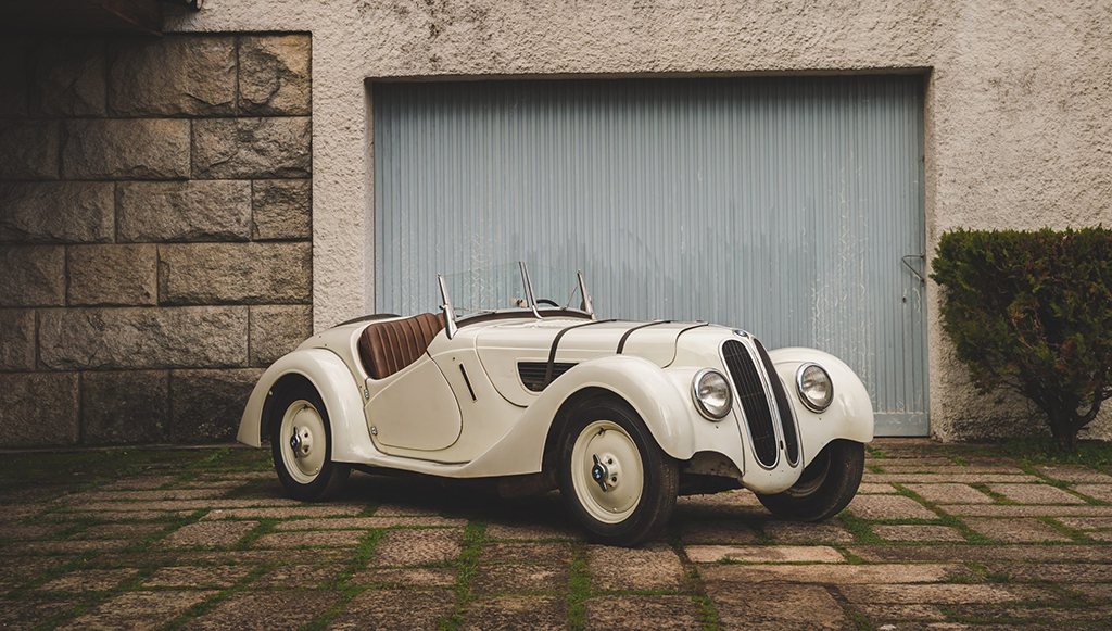 BMW-328-de-1937-chega-ao-Museu-do-Caramulo