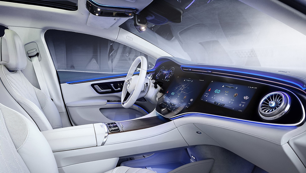01 photo 01 - Mercedes-EQS-EV-2022