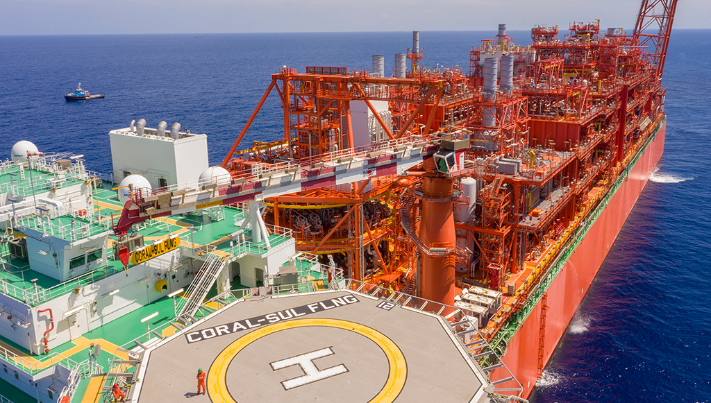 Primeiro-Carregamento-de-GNL-sai-da-FLNG-da-Coral-Sul