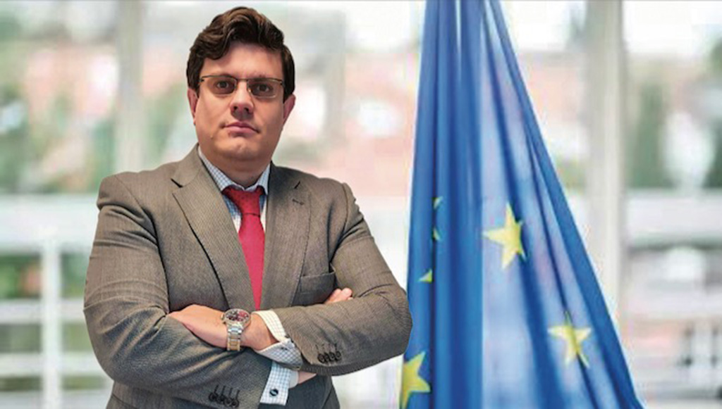 Alvaro-de-la-Cruz_01