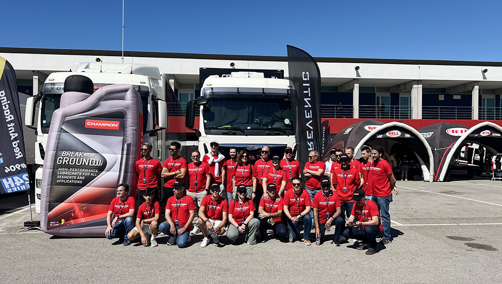 Champion-leva-clientes-as-24-H-Portimao