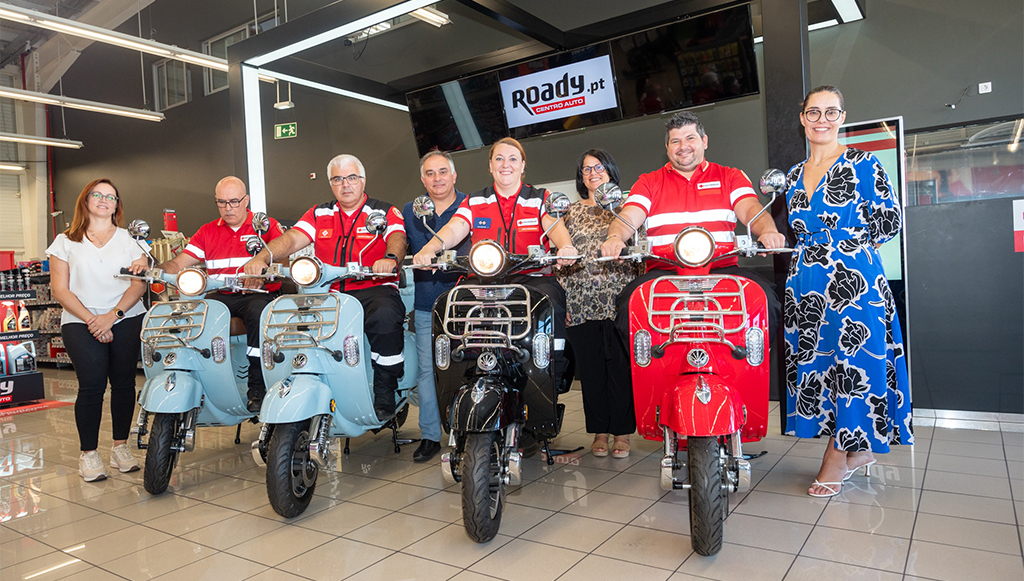 Roady-doa-scooters-eletricas-a-Cruz-Vermelha-Portuguesa