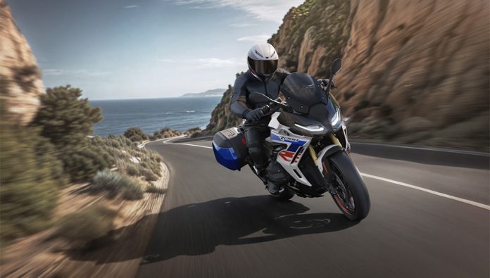 Dunlop equipa novas BMW R1300R e R1300RS