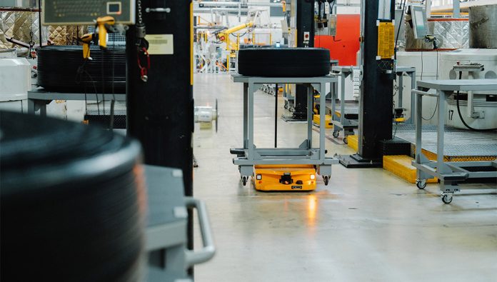 Continental aposta em robôs autónomos na produção de pneus