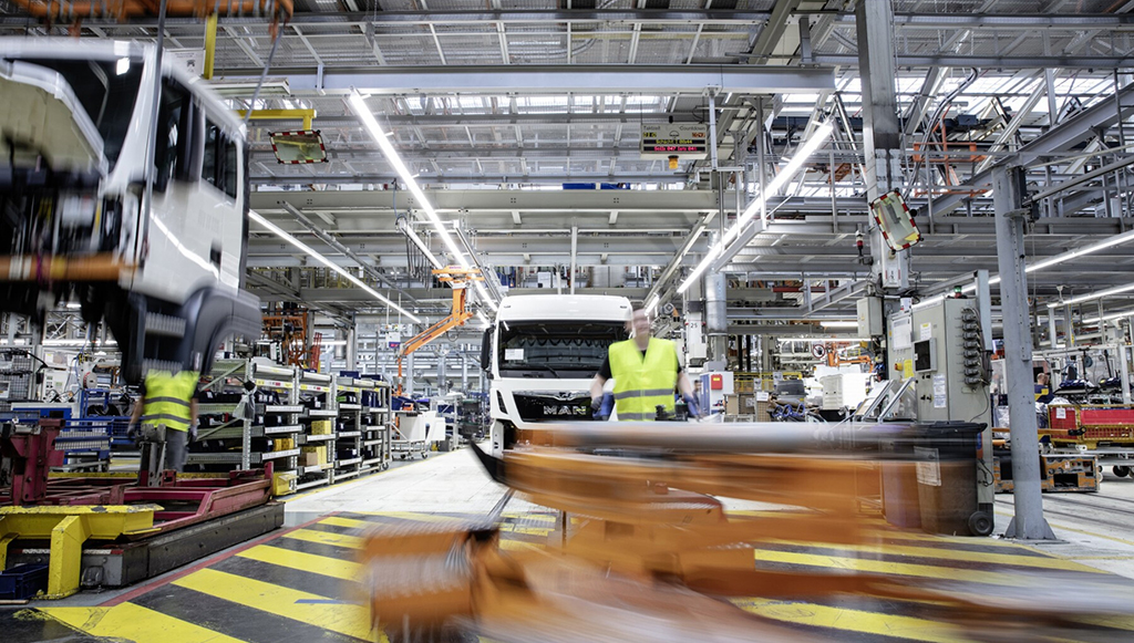 07 - MAN Truck produz baterias nas instalações de Nuremberga