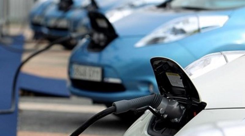 06 - Portugueses rendidos aos veiculos eletricos