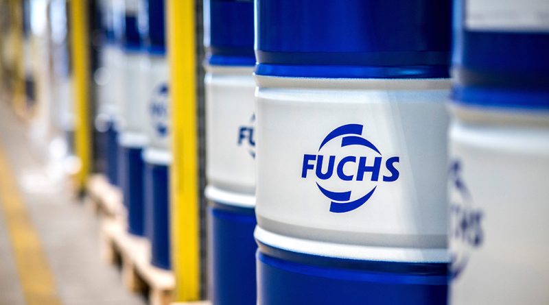 05 - FUCHS e Daimler Trucks criam novo oleo de motor