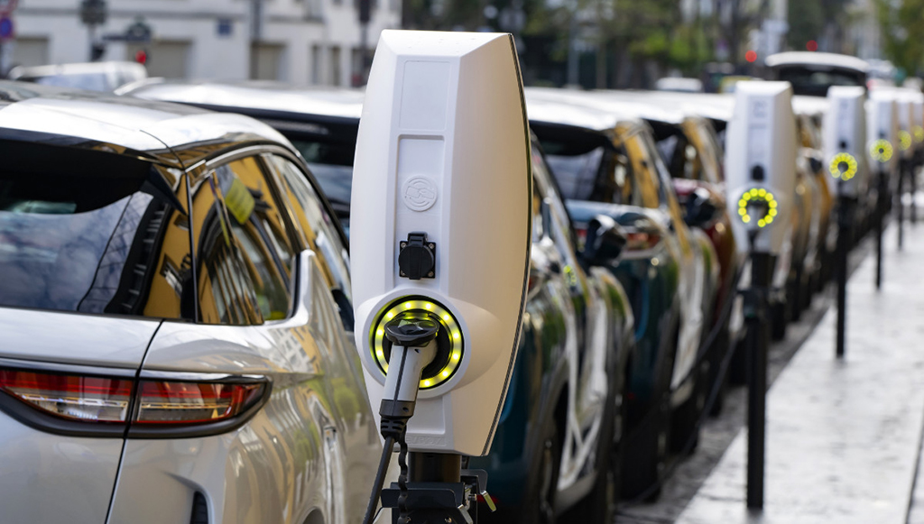 07 - Procura por veiculos eletricos continua em alta no mes de julho