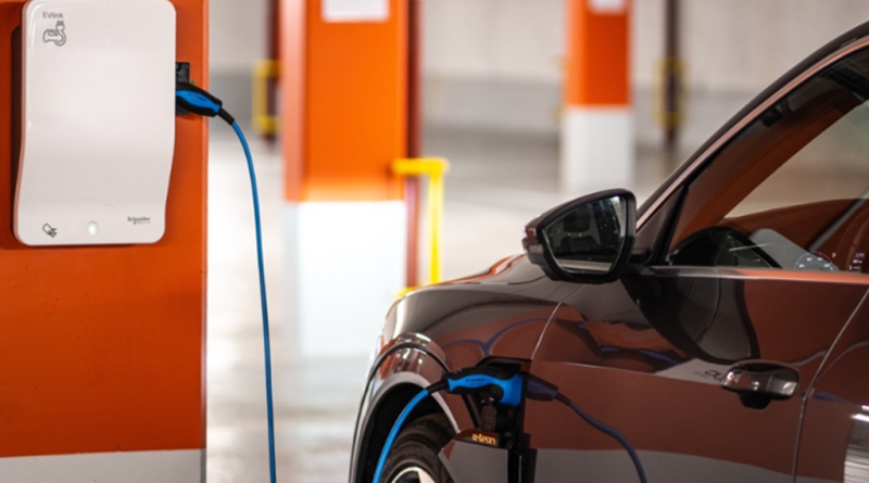 09 - ChargeGuru chega aos 1.500 projetos de carregamento eletrico